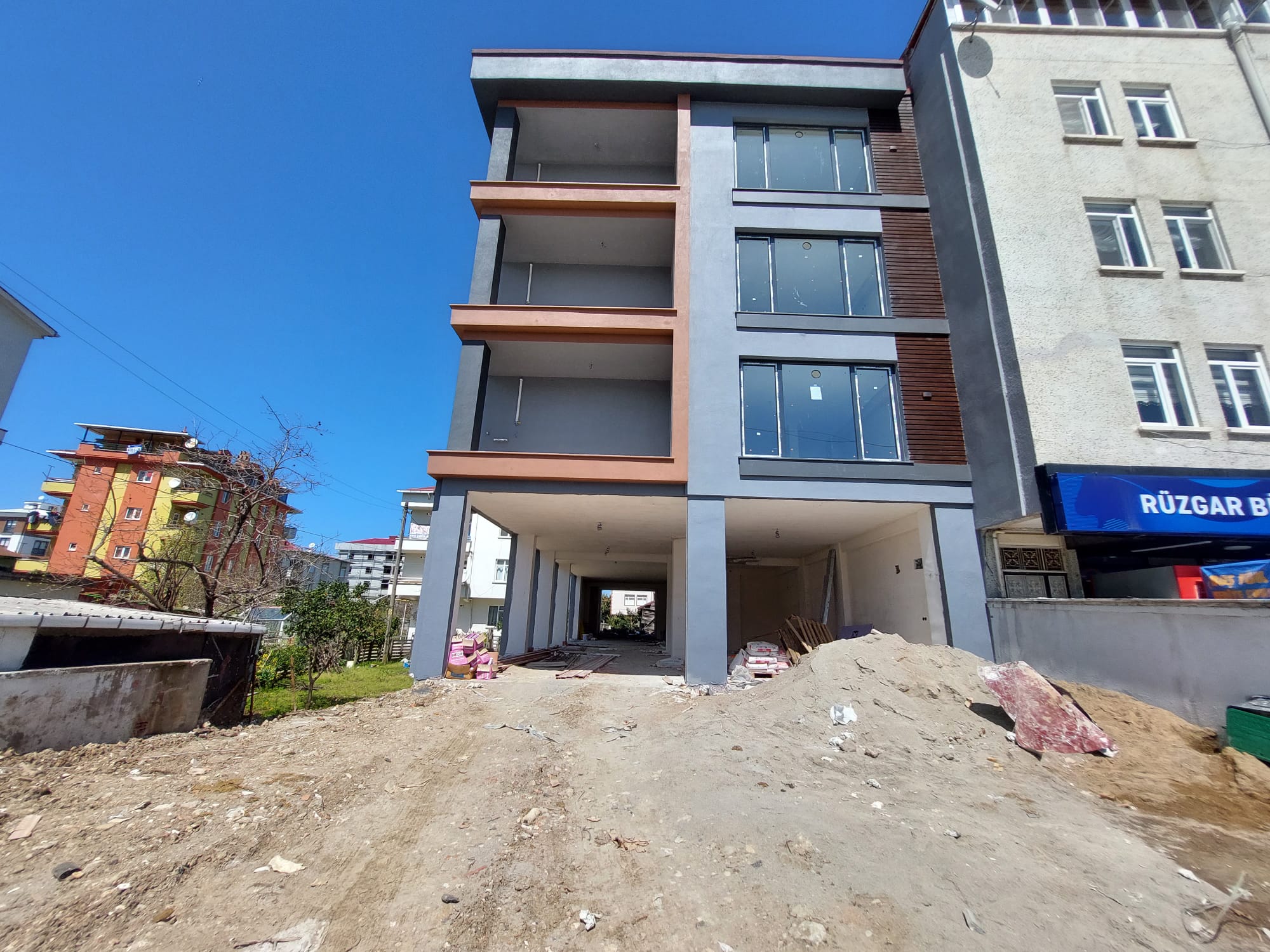 CUMHURİYET MAH. ORDU-GİRESUN YOLU ÜZERİNDE SATILIK 260 METREKARE İŞYERİ